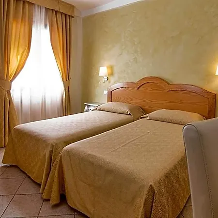 Hotel La Perla 4*